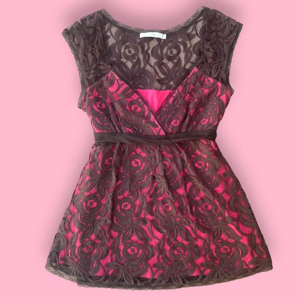 Weston wear pink and brown